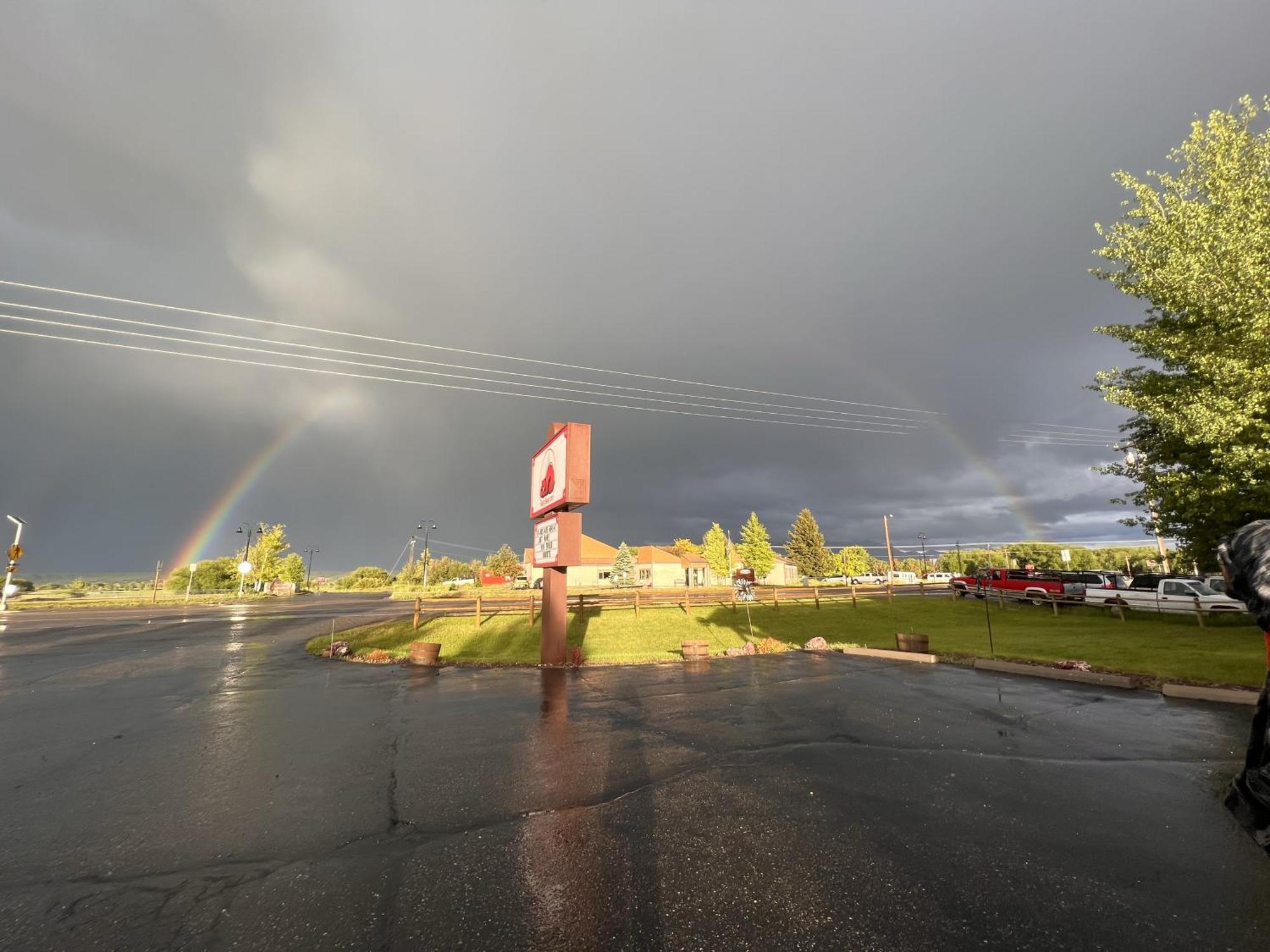 Red Bear Inn Ennis Dış mekan fotoğraf