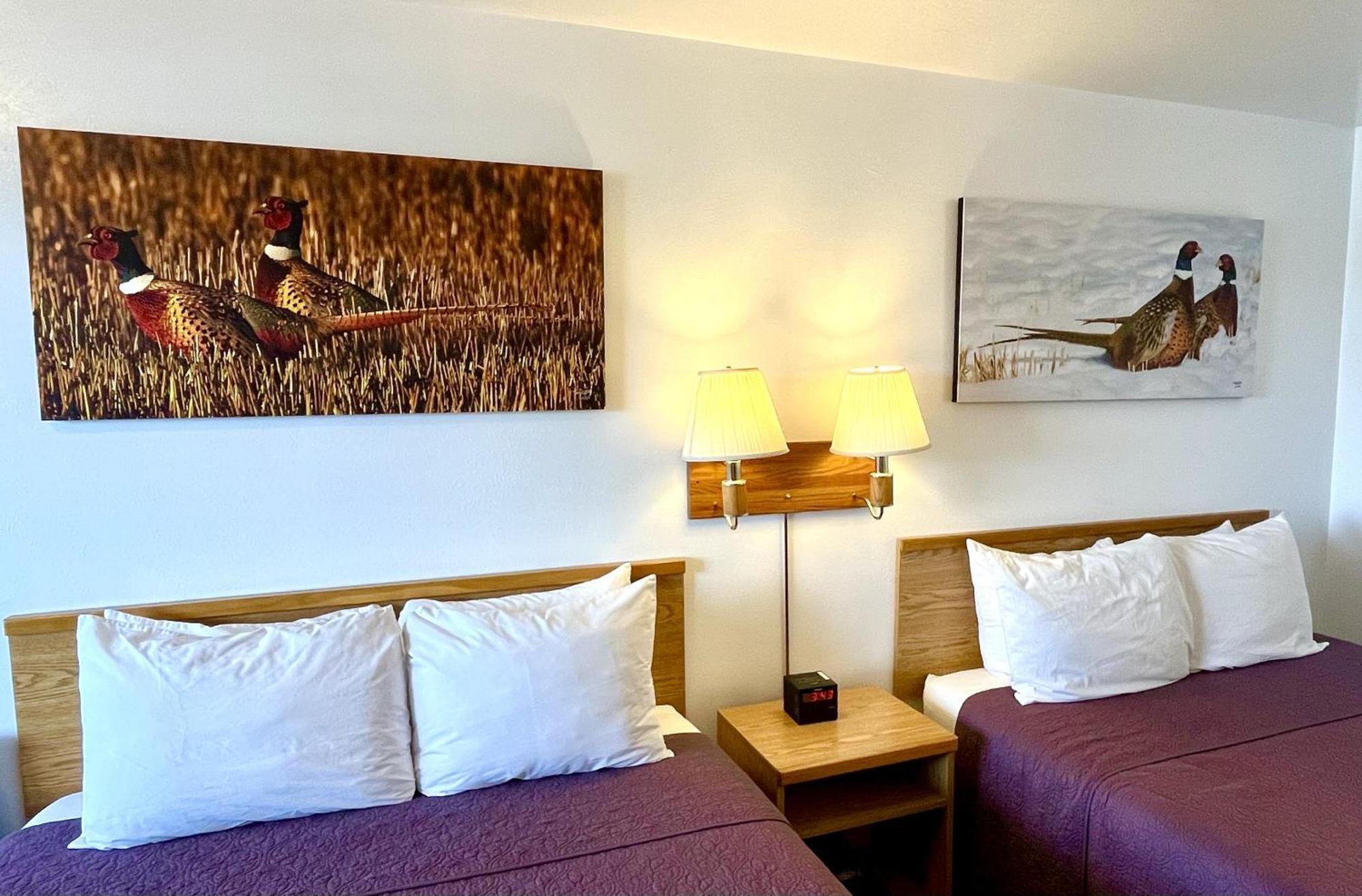 Red Bear Inn Ennis Dış mekan fotoğraf